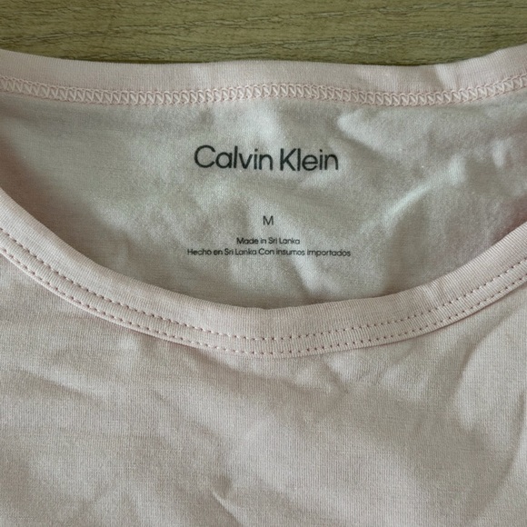 Calvin Klein Light Pink Crop Top - Picture 3 of 3